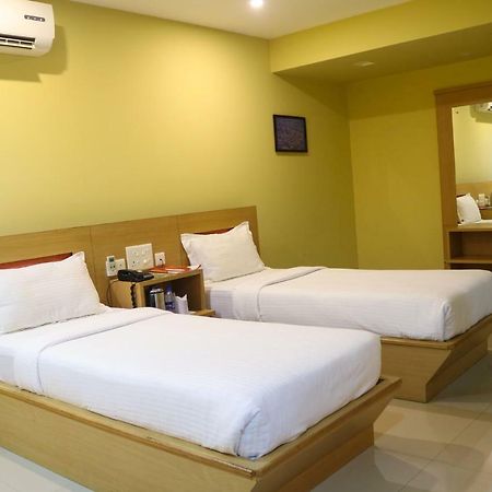 Hotel Rainbow Suites Kannur Dış mekan fotoğraf